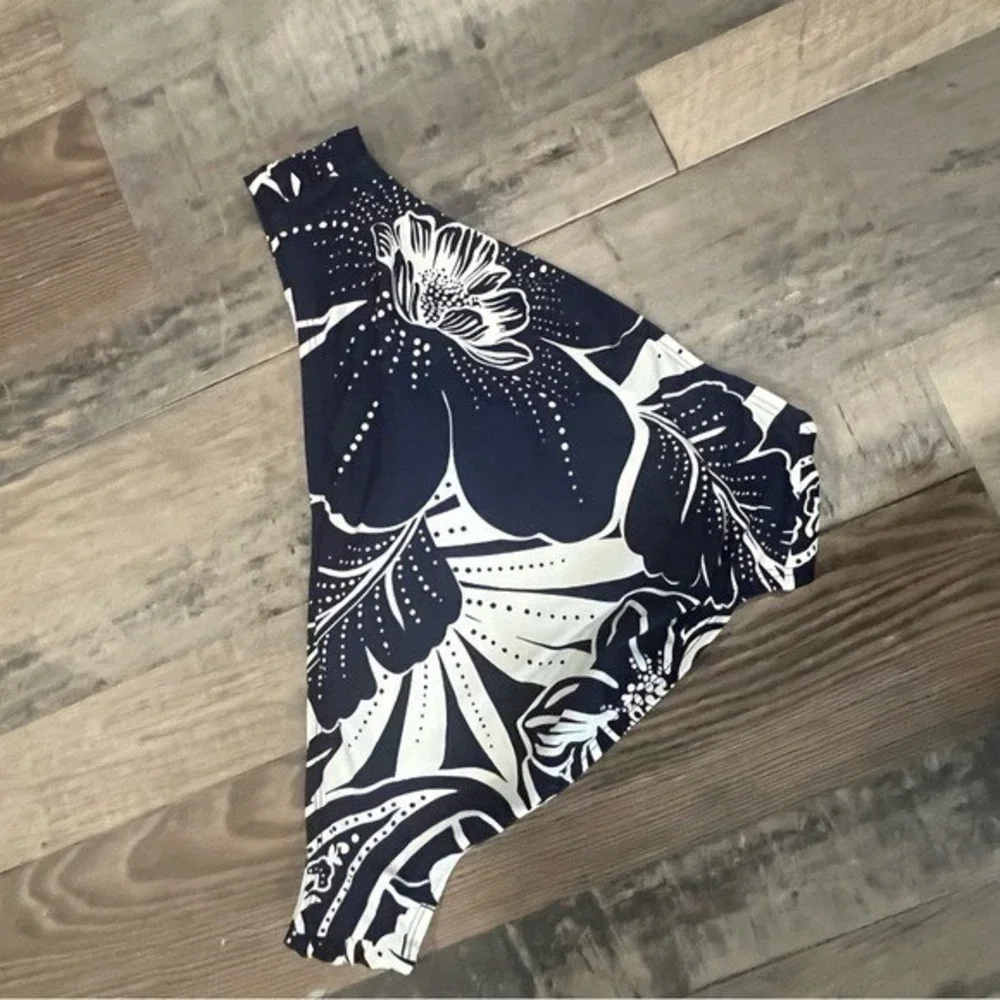 La Blanca Navy White Floral Geometric Bikini Bottoms 2 Pack NWT Size 12
